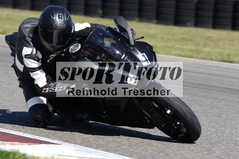 /Archiv-2025/48 25.08.2025 Cornu Master School ADR/rot-rouge/34